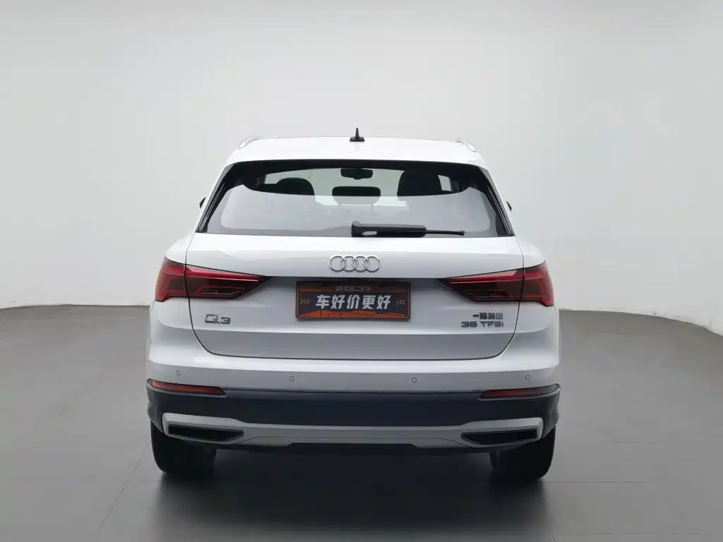 Photo 4 - Audi Q3