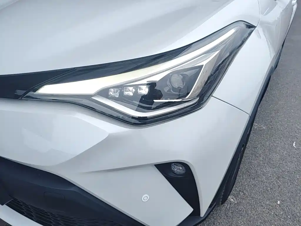 Toyota C-HR 2023 2021 2.0L Luxury Edition
