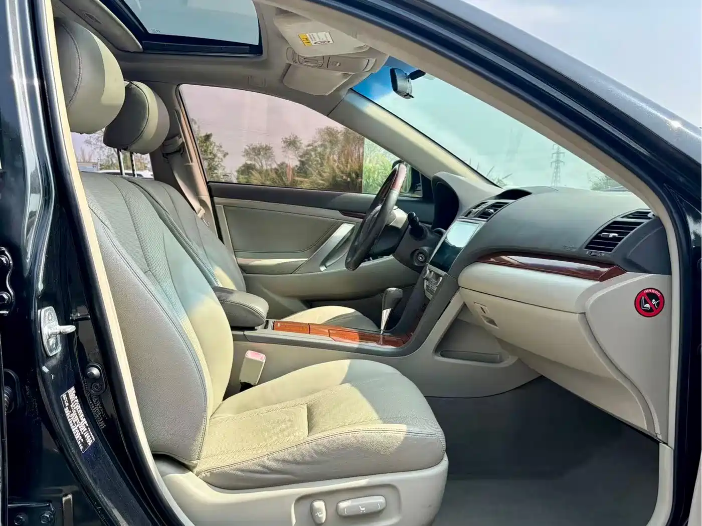 Toyota Camry 2013 200G Classic Luxury Edition фото 10