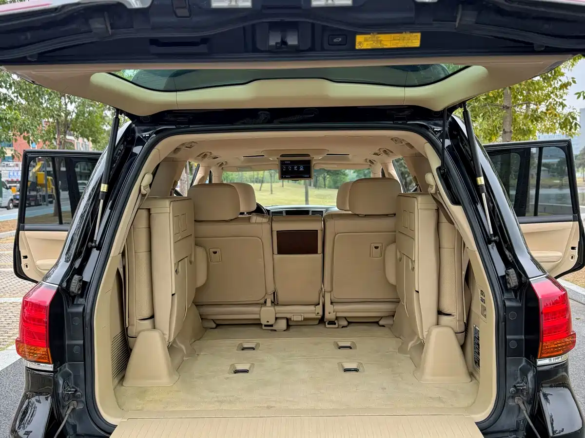 Lexus LX 2009 570 фото 8