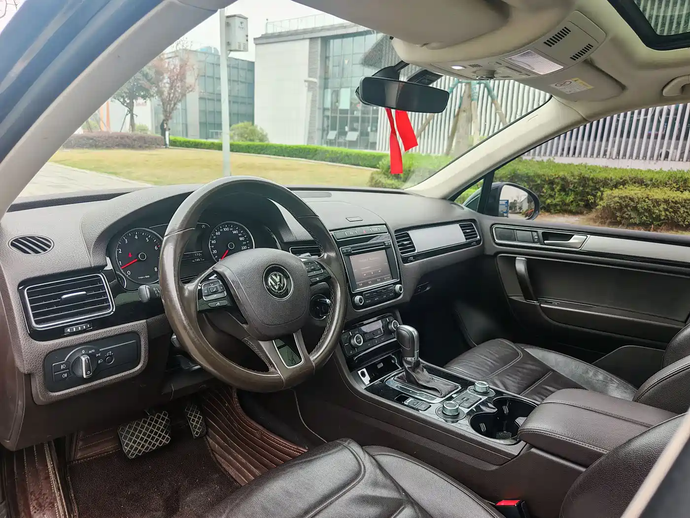 Volkswagen Touareg 2017 3.0TSI Explorer Edition фото 8