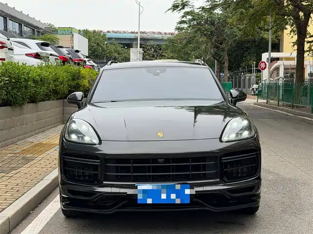 PORSCHE CAYENNE