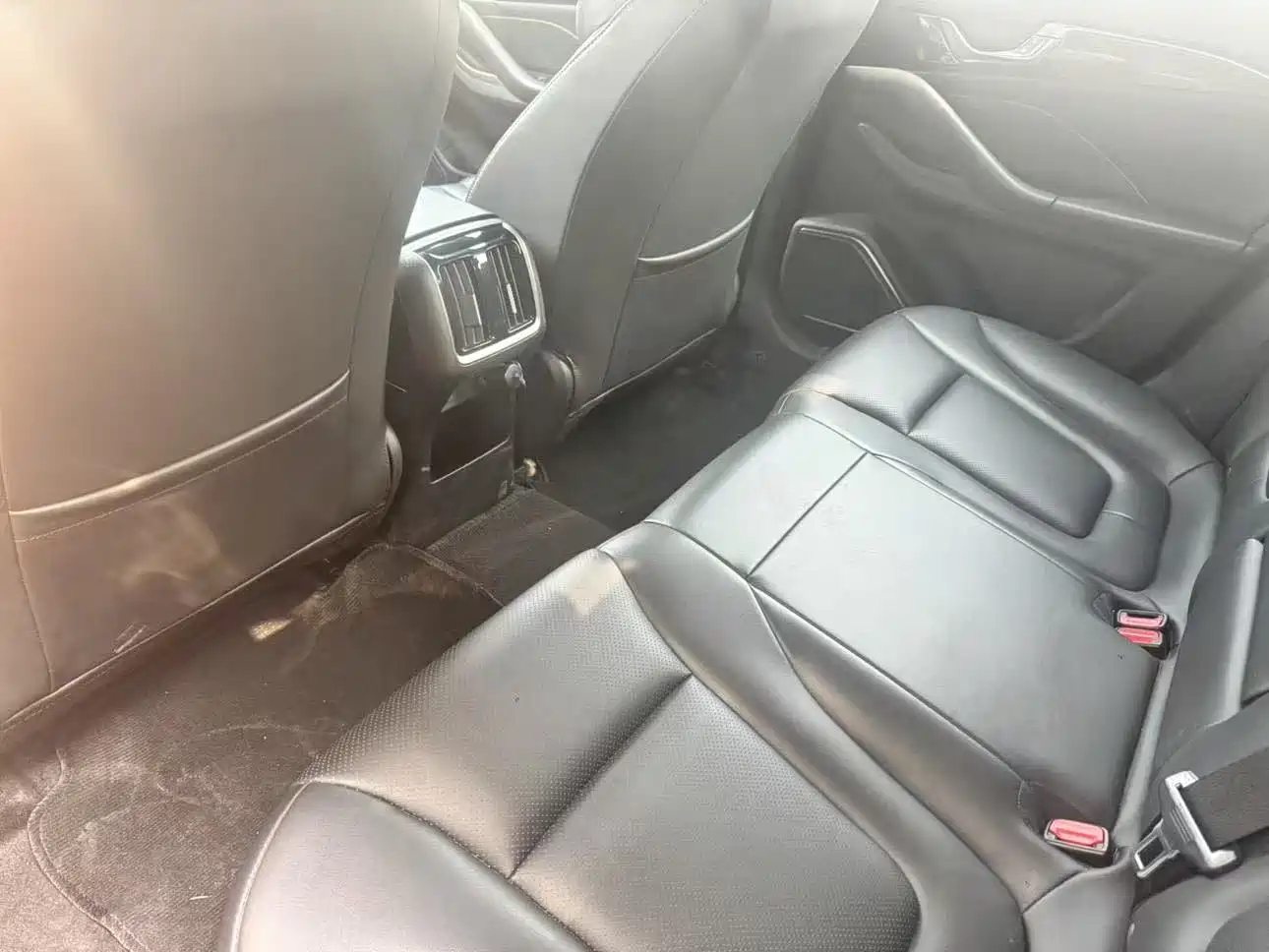 Фото 5 - Besturn B70