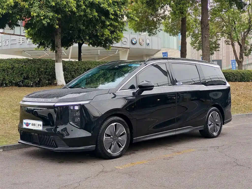 SAIC MAXUS EVERYONE 7