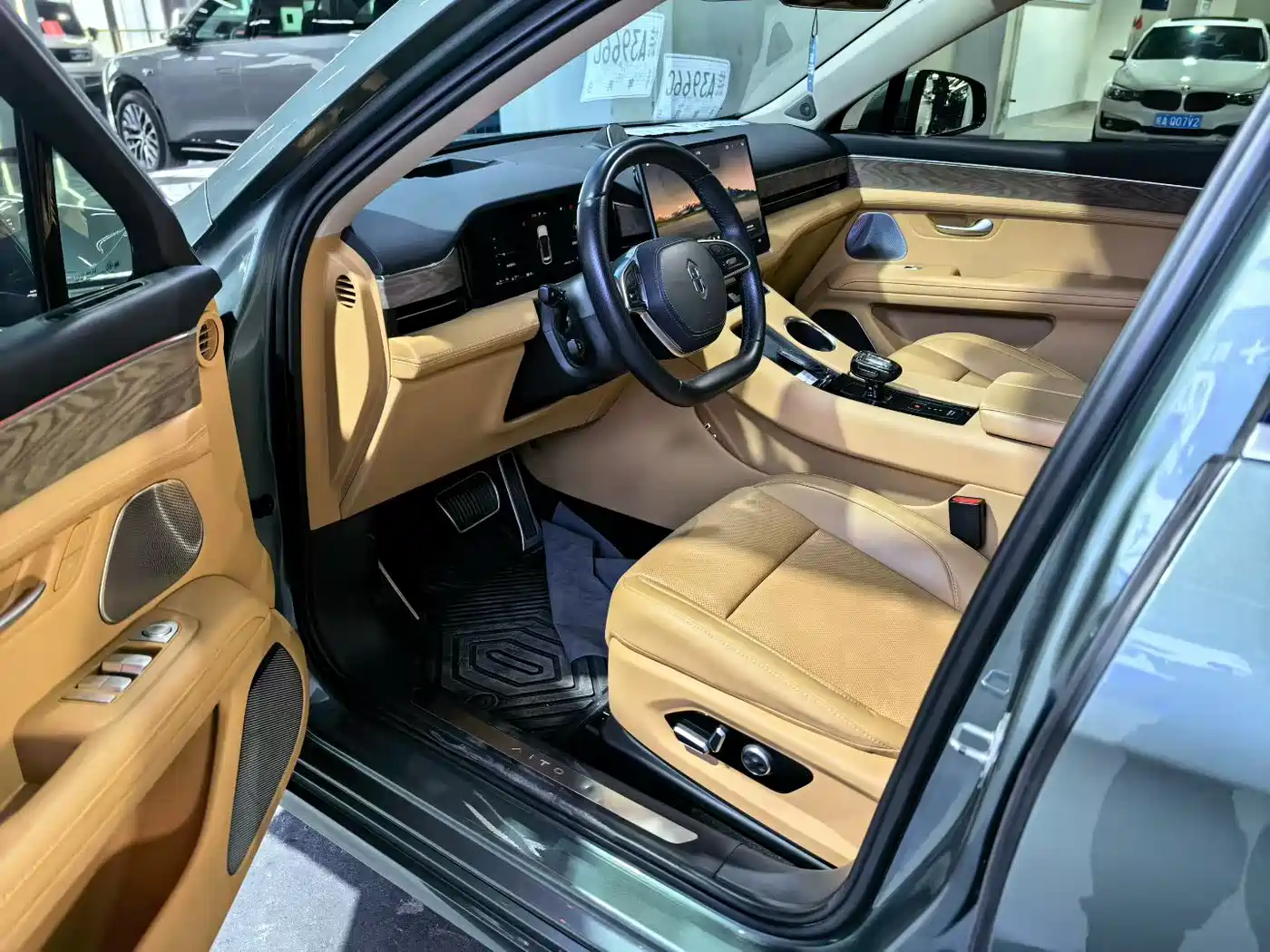 AITO Wenjie AITO M5 2022 Extended Range AWD Ultimate Edition фото 7
