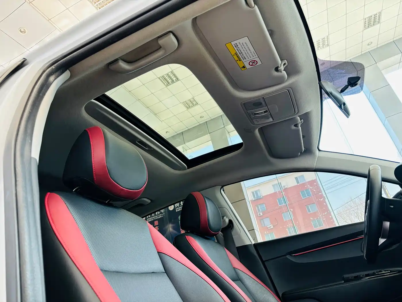 Kia KX CROSS 2018 1.6L Automatic Smart Sunroof Edition фото 16