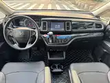 Фото 8 - Honda Elysion