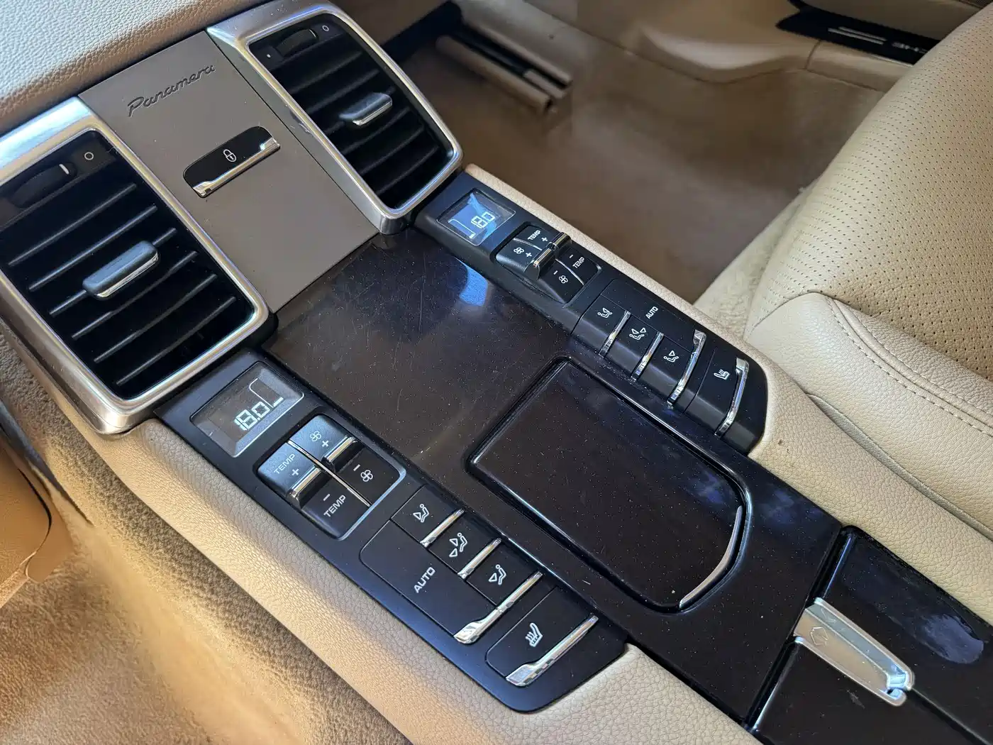 Porsche Panamera 2014 Panamera 4 3.0T фото 12