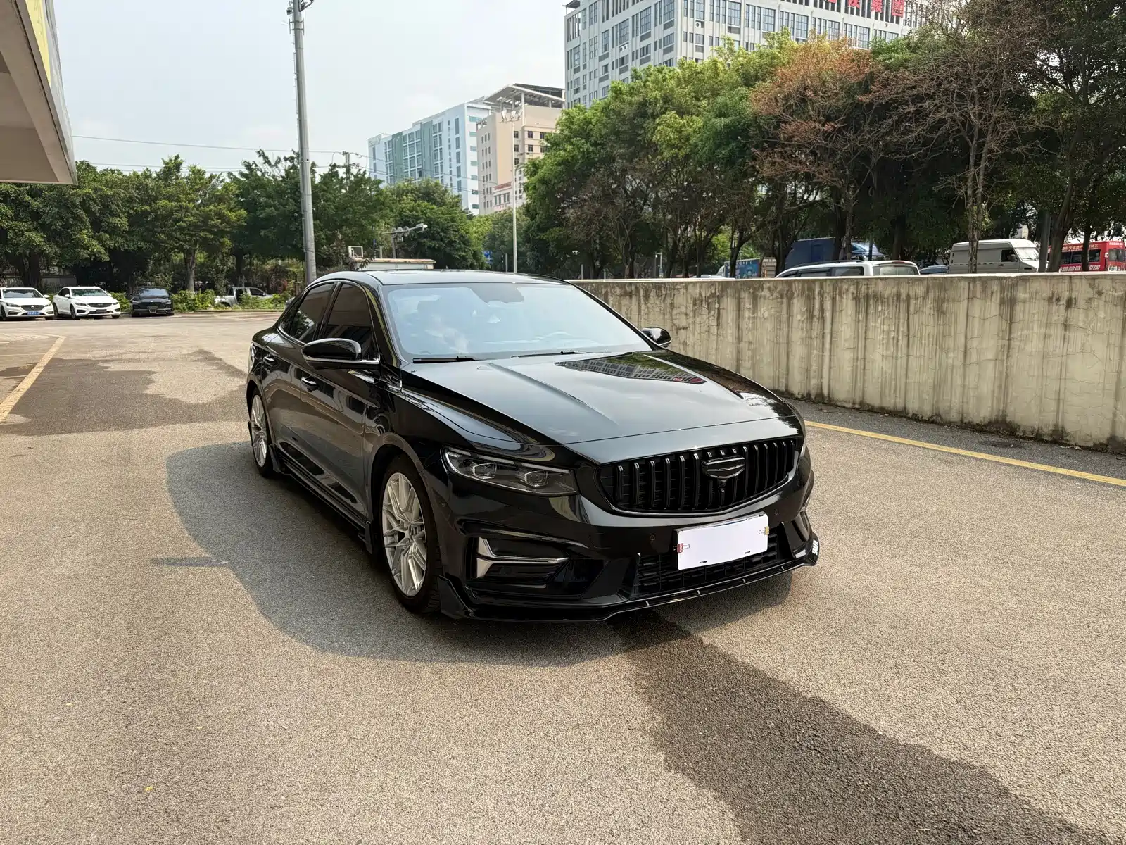 Фото 3 - Geely Preface
