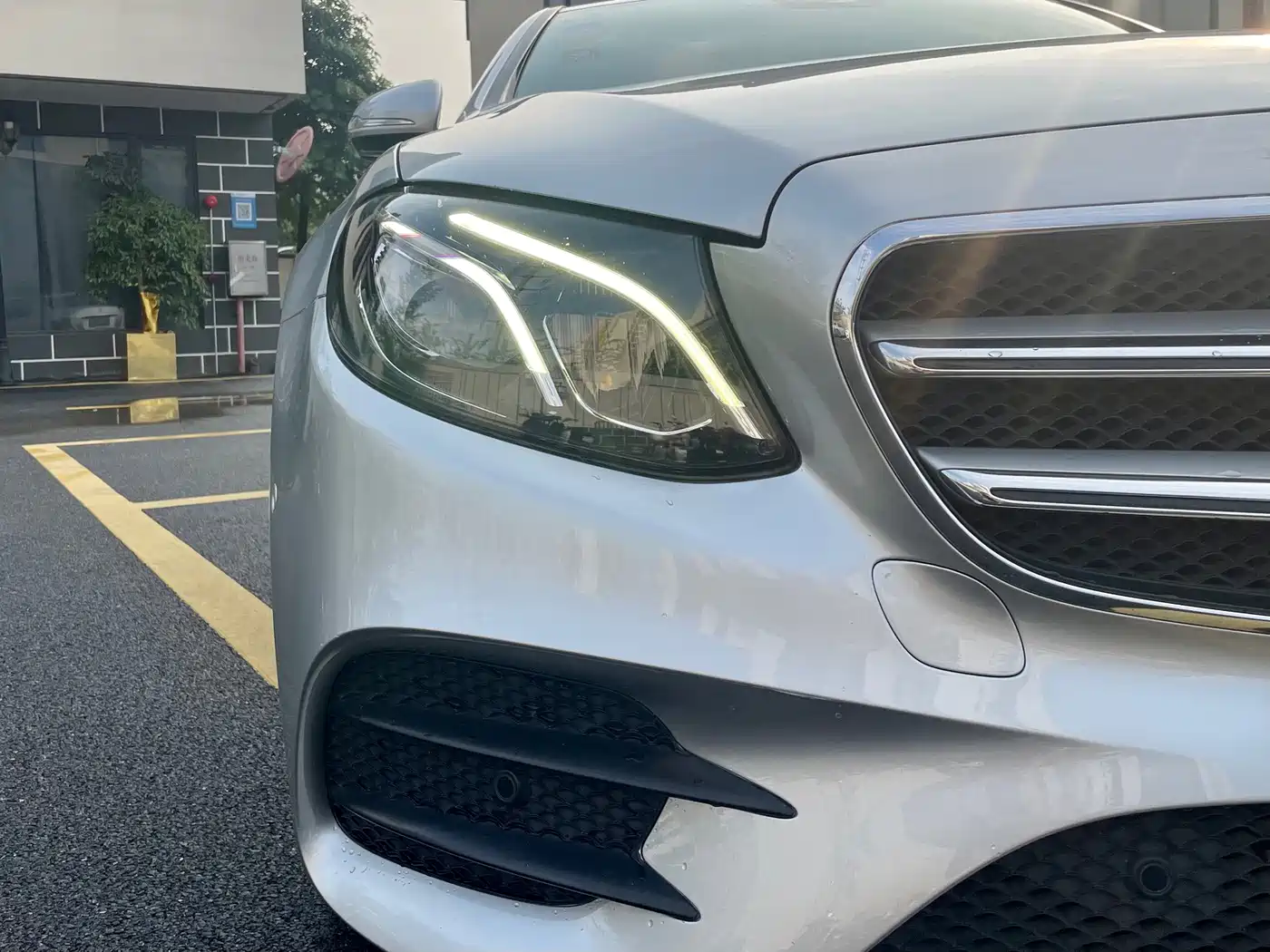 Фото 5 - Mercedes-Benz E-Class