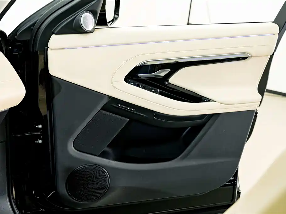 Land Rover Range Rover Evoque 2024 2023 Range Rover Evoque L 249PS Premium Luxury Edition