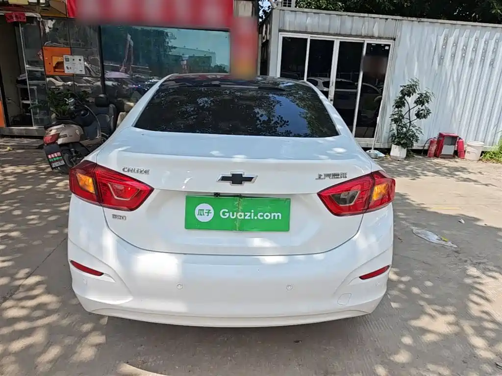 Chevrolet Cruze 2018 320 Automatic Pioneer Sunroof Edition фото 6