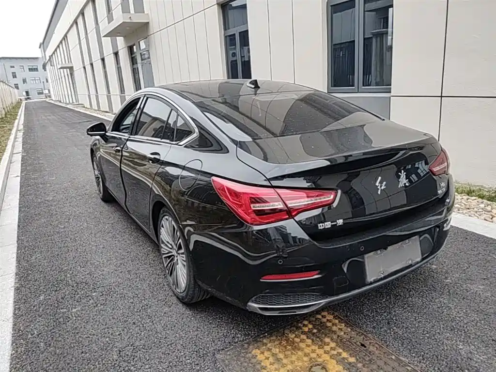 Hongqi H5 2022 Classic Facelift 1.8T Automatic Smart Connect Flag Enjoyment Edition фото 9