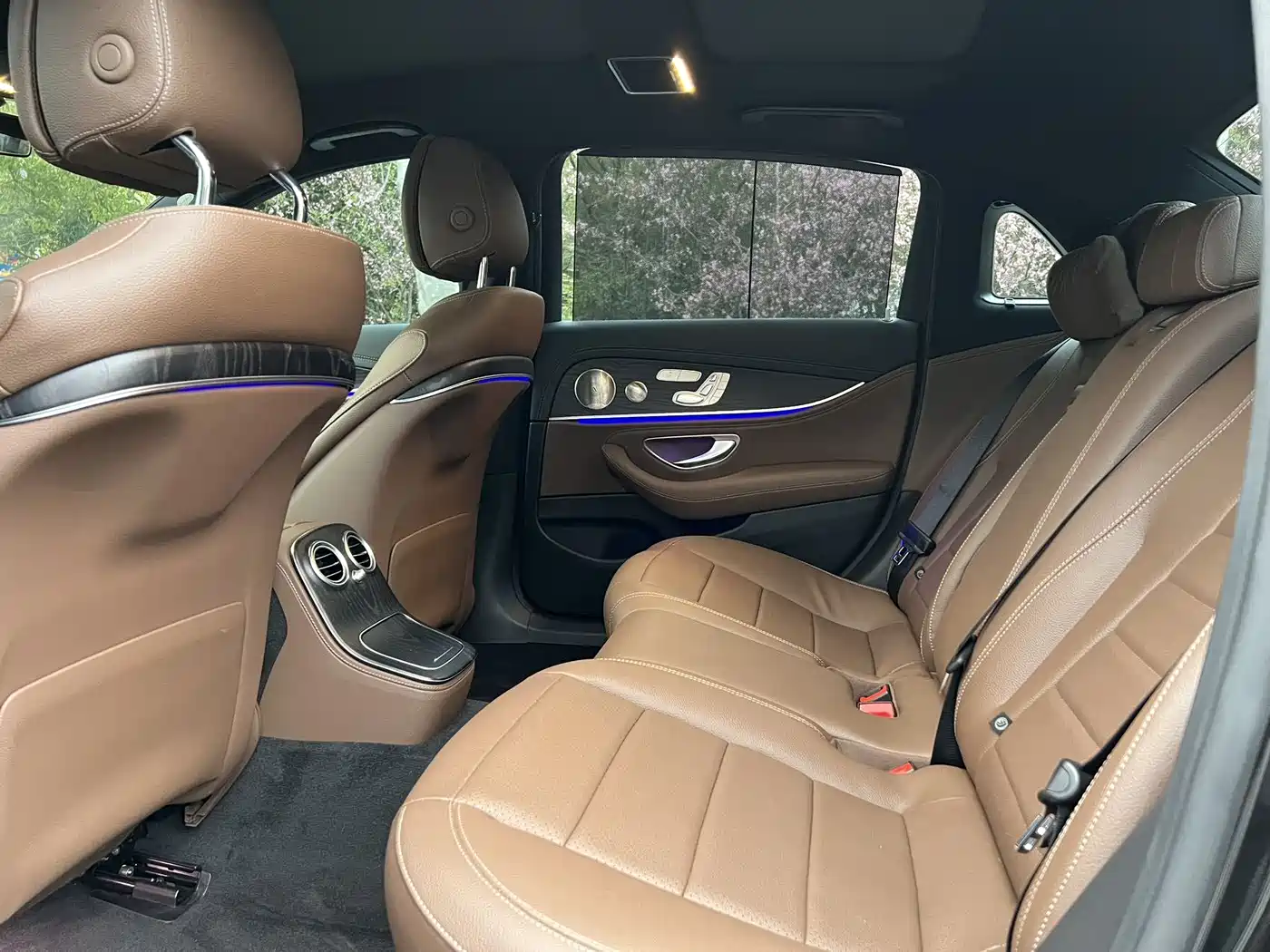 Mercedes-Benz E-Class 2023 E 300 L Sport Luxury фото 8