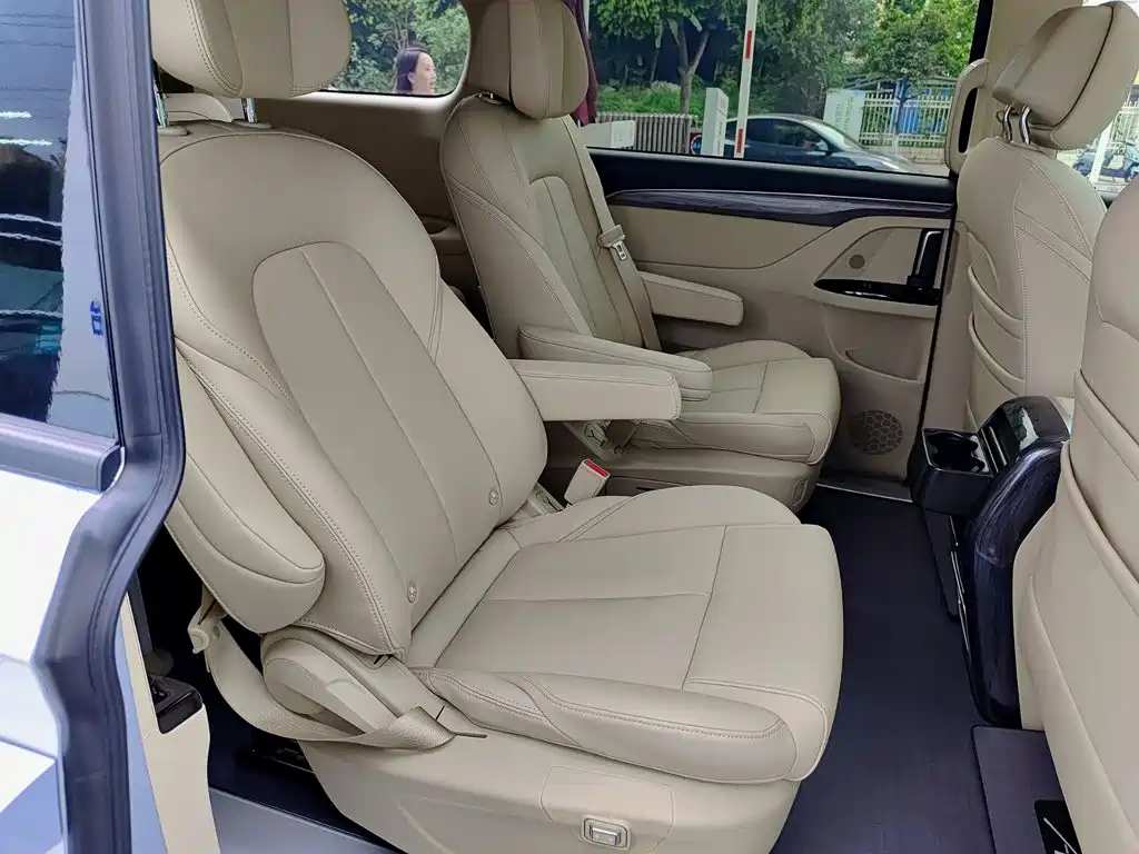 Buick GL8 New Energy 2026 2025 Landprestige First Edition 7-Seater