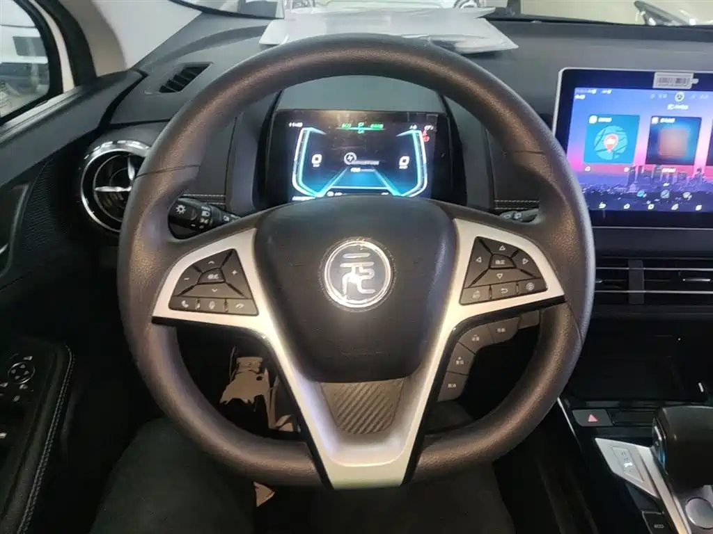 BYD Yuan New Energy 2019 EV535 High Energy Navigation Edition фото 11