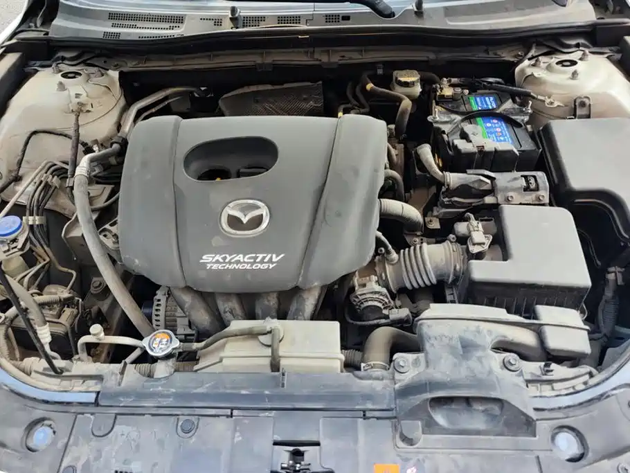 صورة 10 - Mazda Mazda 3
