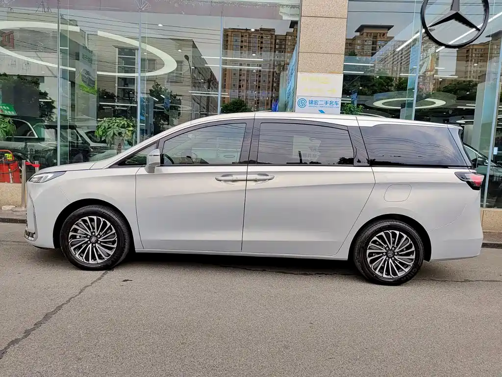 Buick GL8 New Energy 2026 2025 Landprestige First Edition 7-Seater