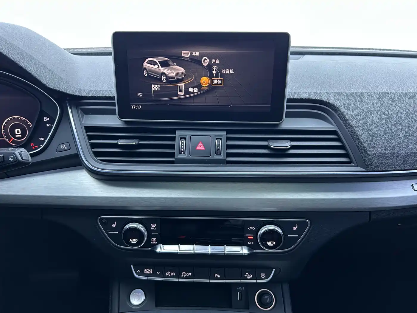 Audi Q5L 2018 40 TFSI Premium Fashion China VI фото 16
