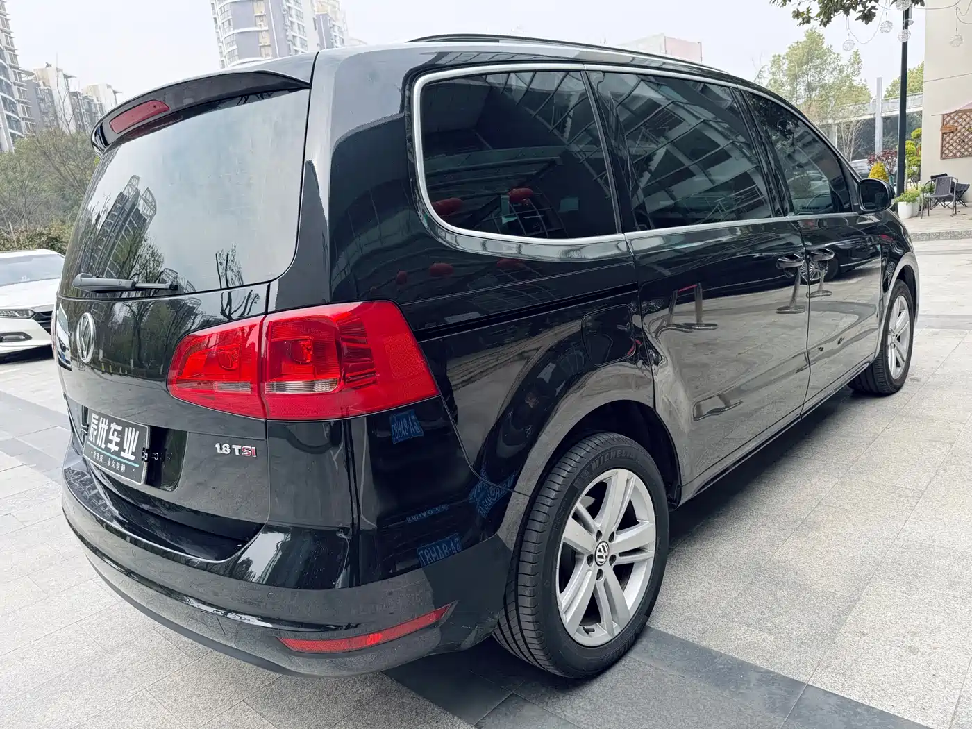Volkswagen Sharan 2015 1.8TSI Comfort фото 6