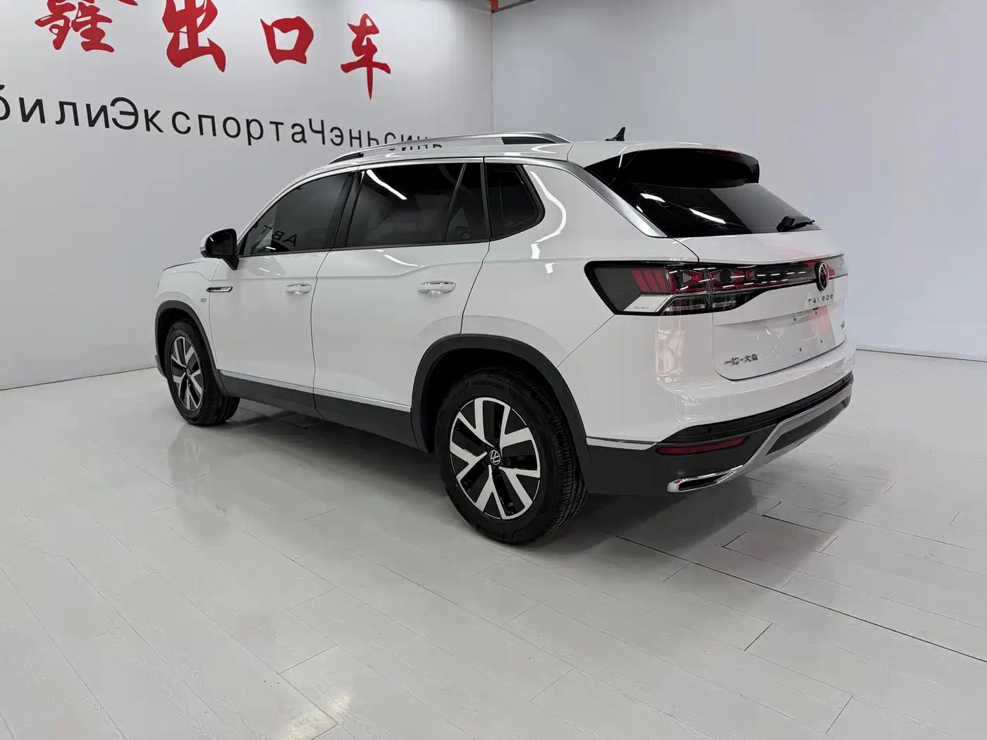 Volkswagen Tayron 2023 280TSI 2WD Luxury Plus Advanced Edition фото 6