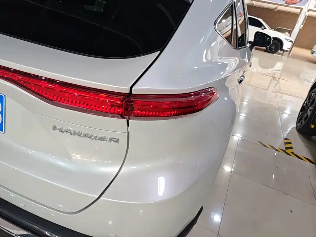 Toyota Lingfang HARRIER 2023 2022 2.0L CVT 2WD Luxury Edition