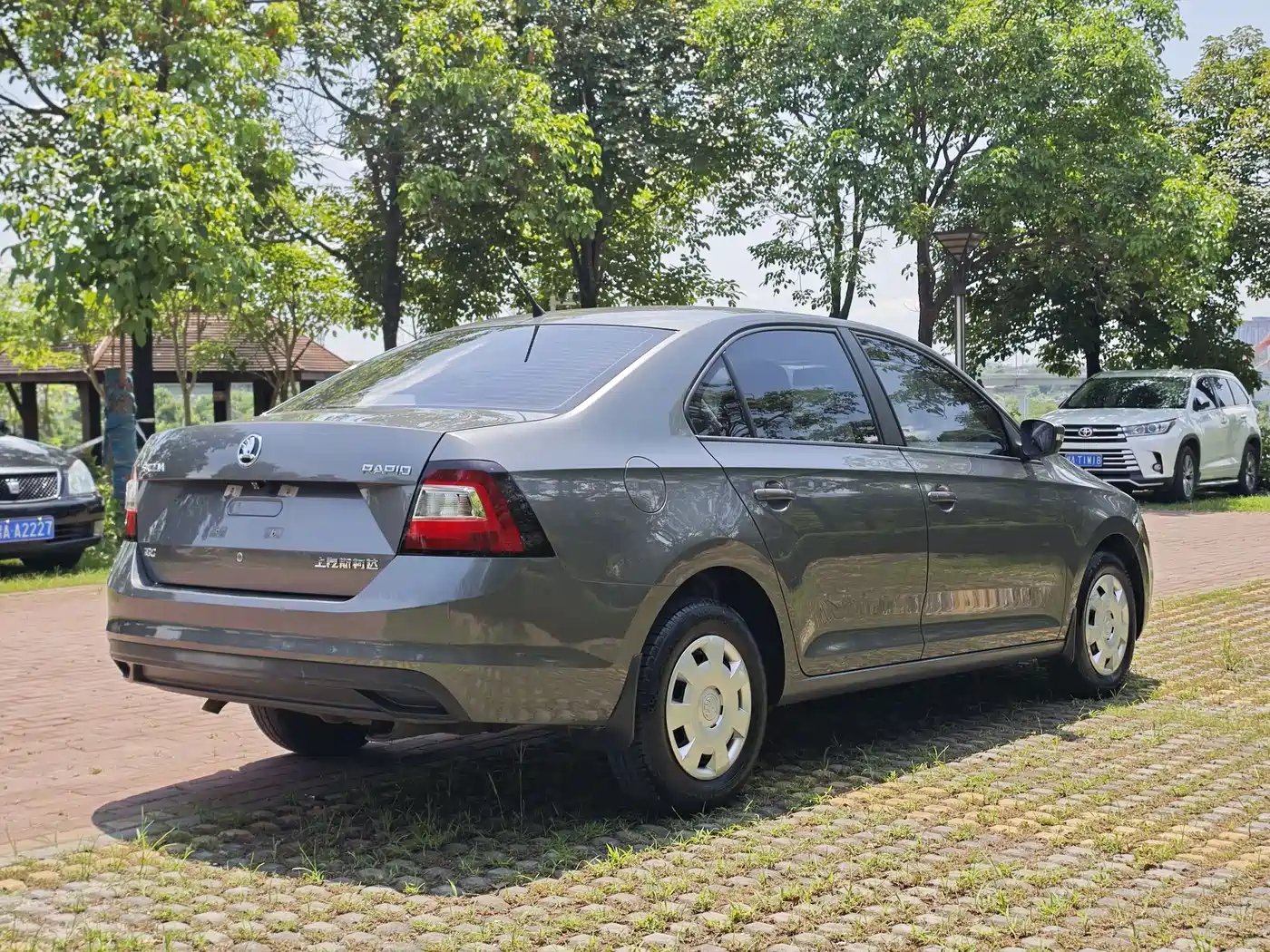 Škoda Rapid 2018 1.6L Manual Standard Edition фото 7