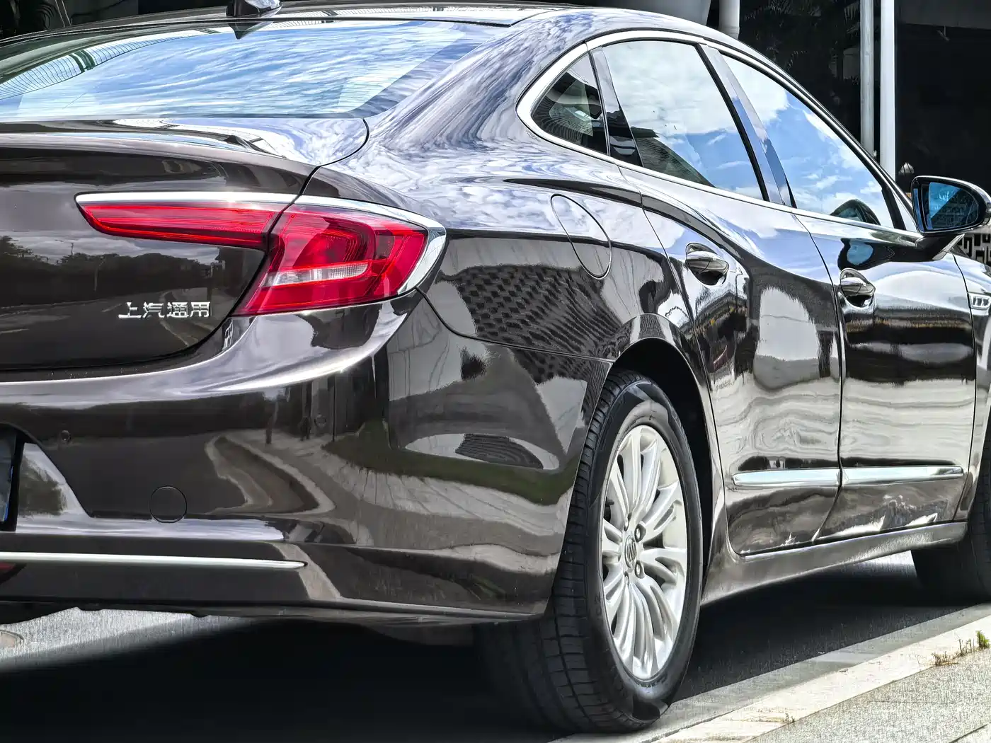 Фото 16 - Buick LaCrosse