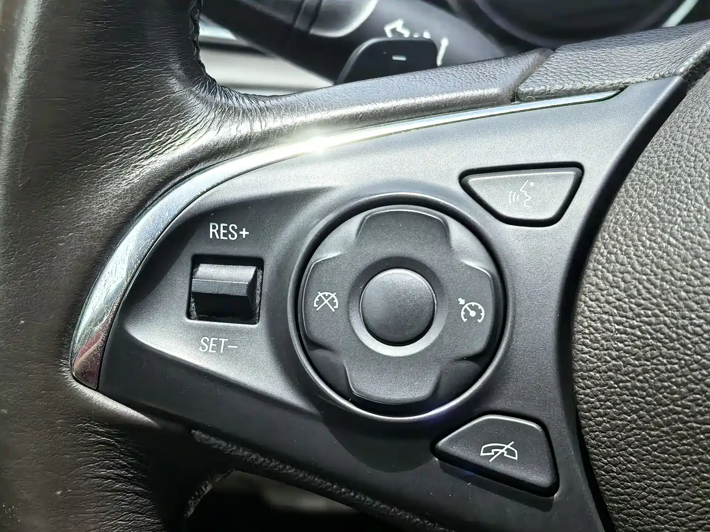 Фото 43 - Buick LaCrosse