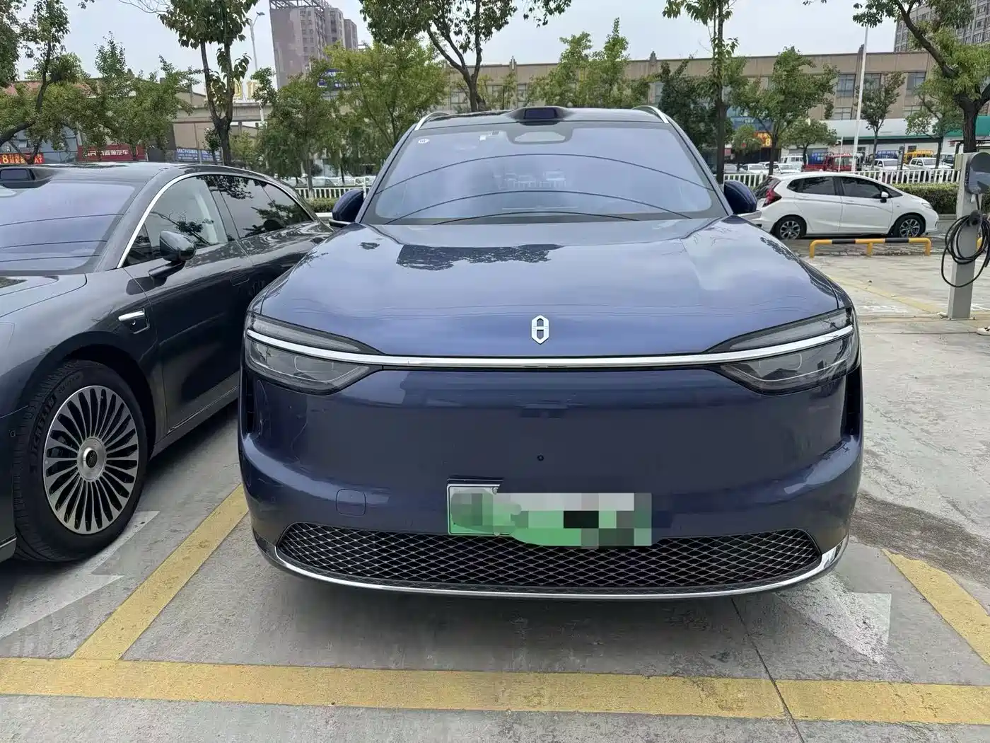 AITO Wenjie AITO M7