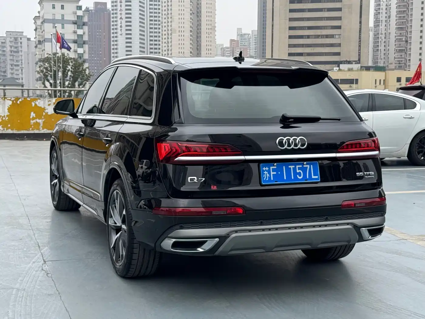 AUDI Q7