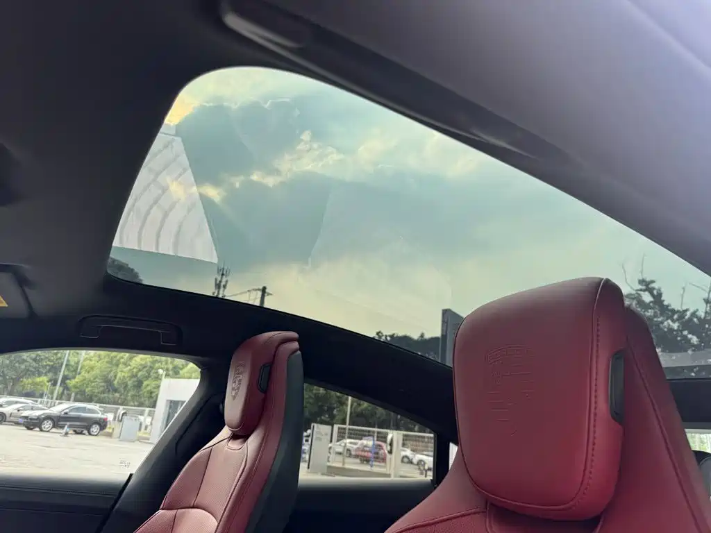 Porsche Taycan 2021 2020 Taycan