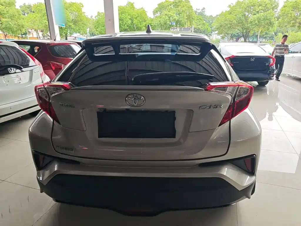 Toyota C-HR 2019 2020 Model 2.0L Leading