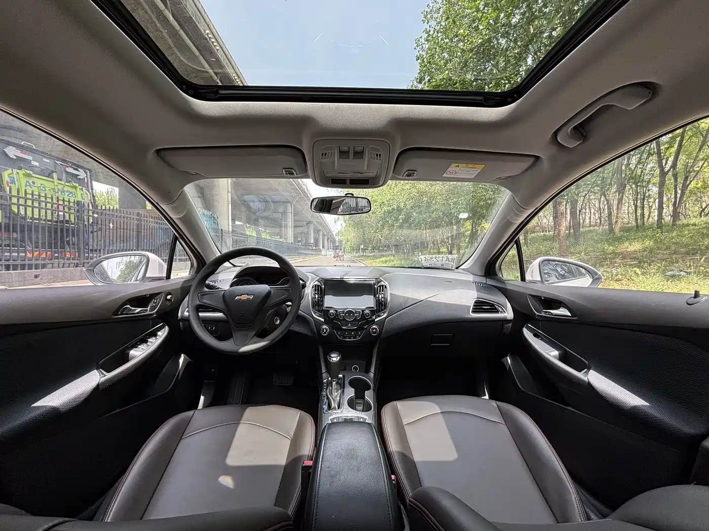 Chevrolet Cruze 2017 1.5L Automatic Pioneer Sunroof фото 8
