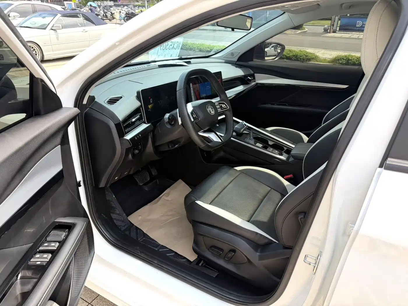 MG MG5 Scorpio 2022 2022 1.5T Trophy Sports Flagship