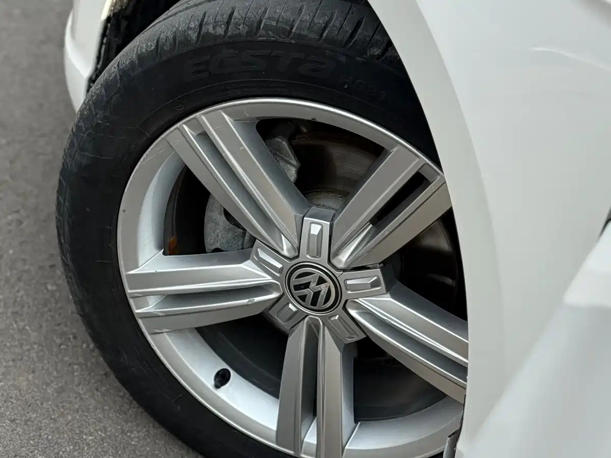 Volkswagen Lamando 2018 230TSI DSG Trend Edition фото 7