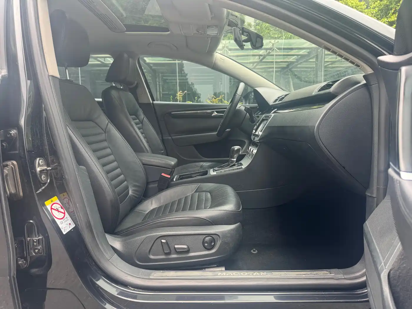 Volkswagen Magotan 2012 Facelift 1.8TSI Luxury фото 13