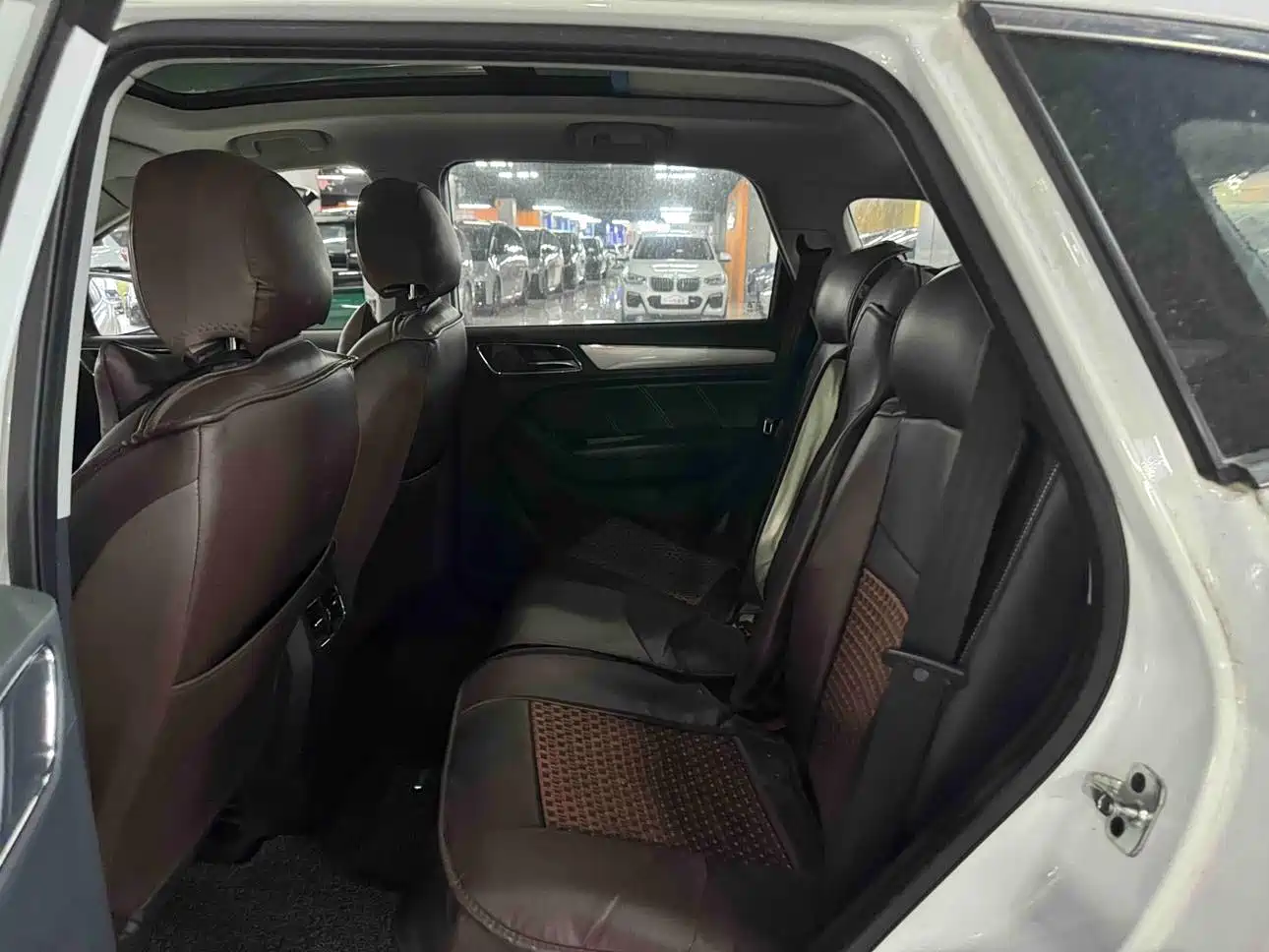 Roewe RX5 2016 2016 20T 2WD Automatic Internet Smart Edition