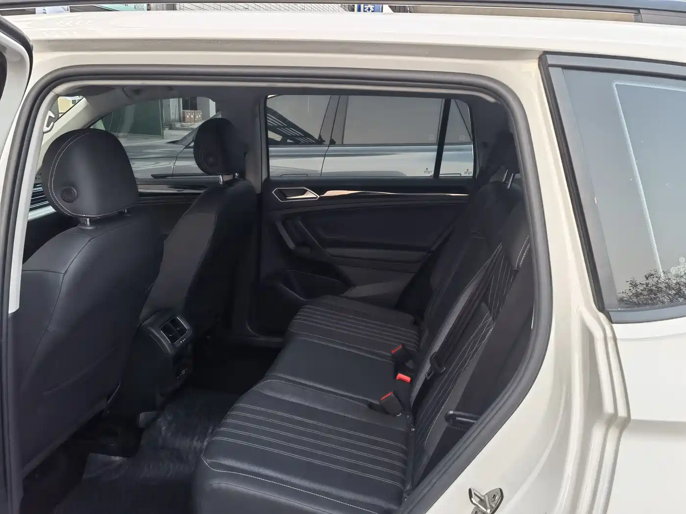 Volkswagen Tiguan L 2022 330TSI Automatic 2WD Comfort Edition фото 8