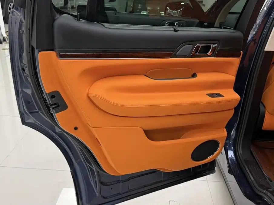 Lincoln MKT 2013