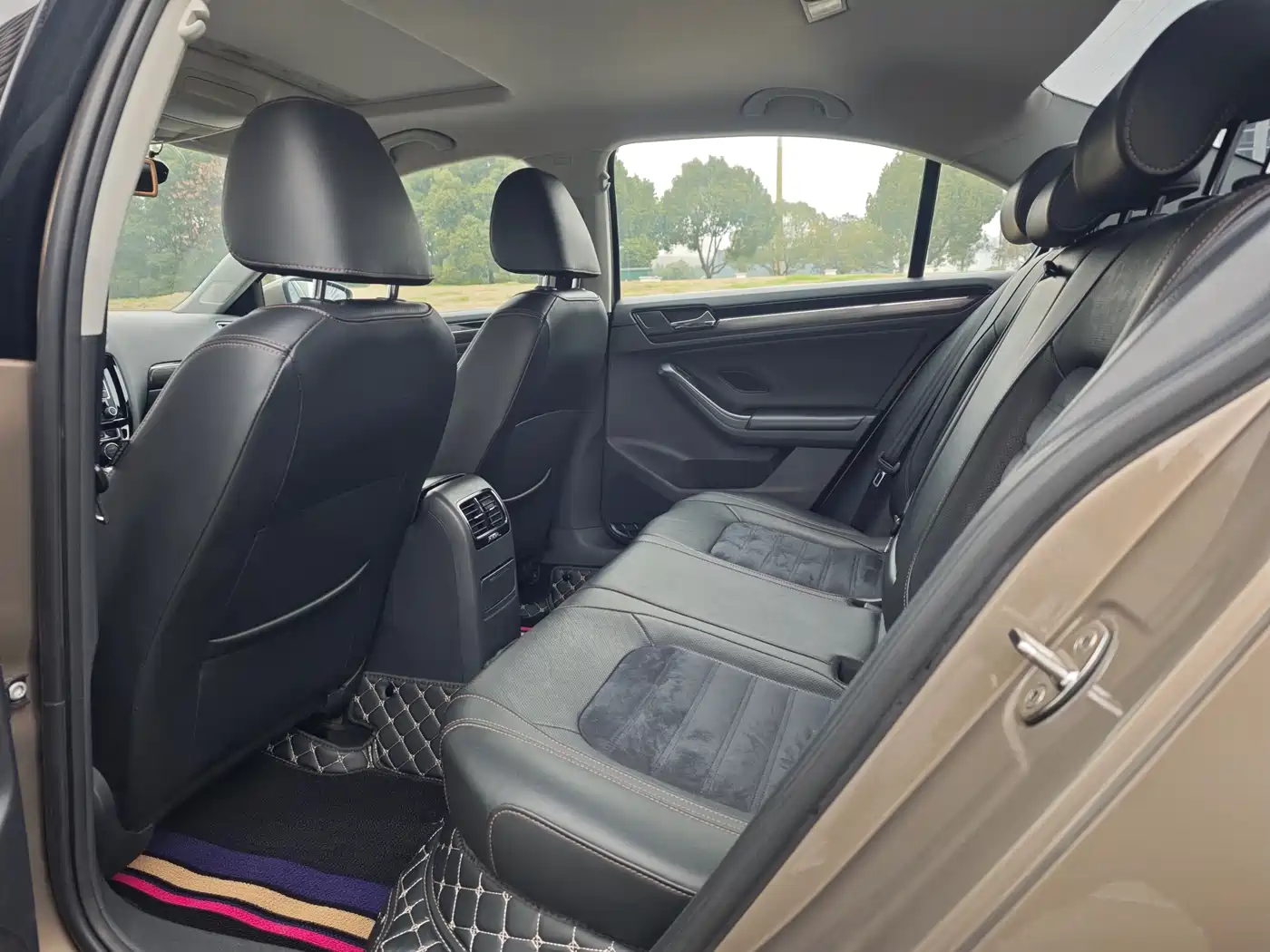 Volkswagen Sagitar 2015 230TSI Automatic Luxury фото 8