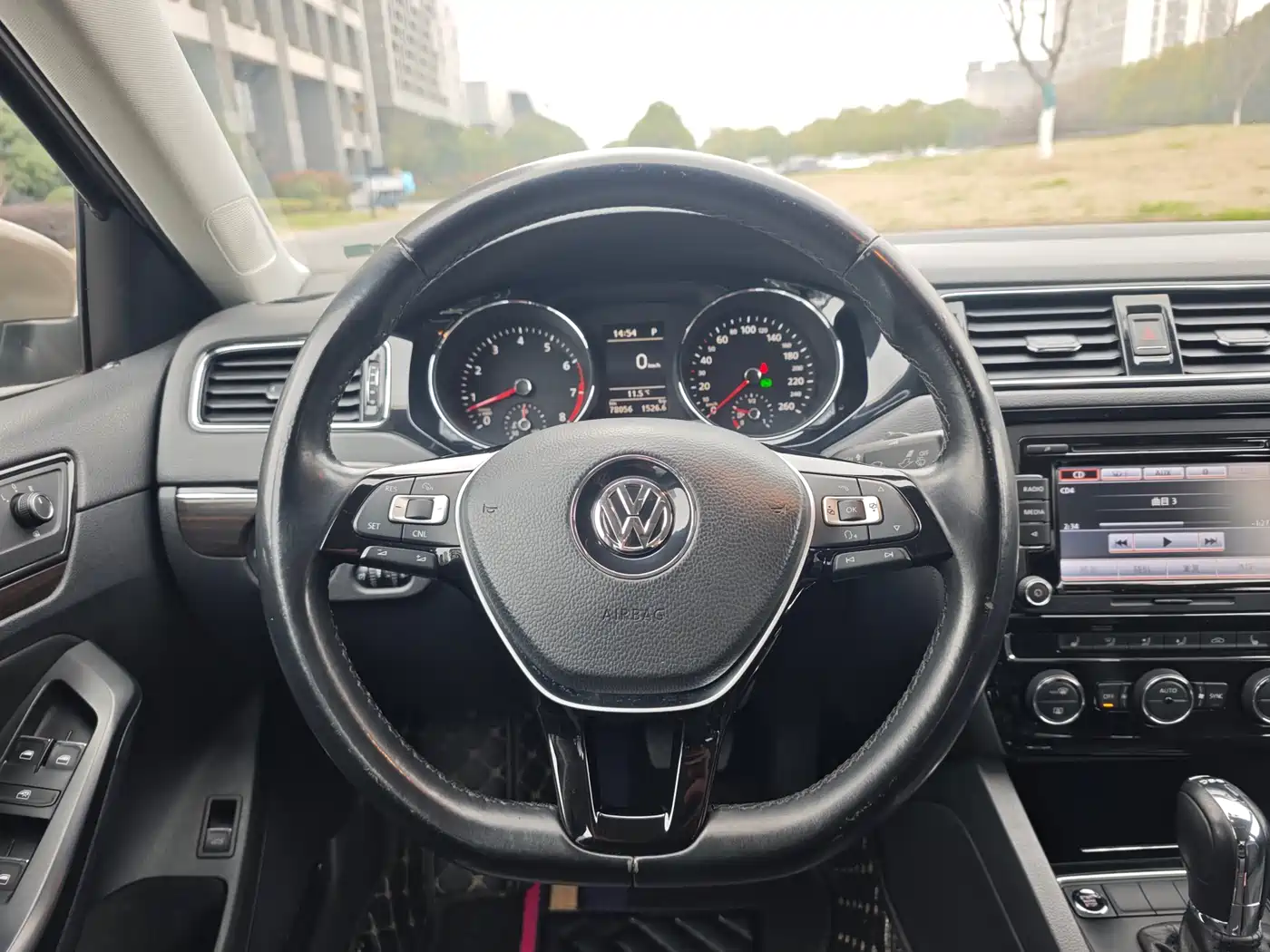 Volkswagen Sagitar 2015 230TSI Automatic Luxury фото 20