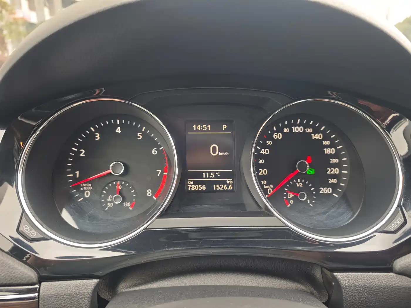 Volkswagen Sagitar 2015 230TSI Automatic Luxury фото 11
