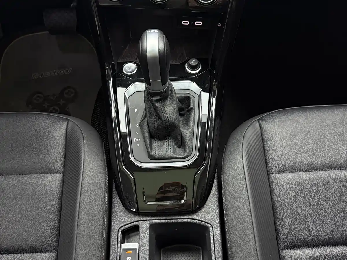 Volkswagen T-ROC 2022 280TSI DSG 2WD Comfort PLUS фото 17