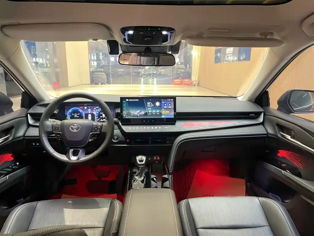 Toyota Camry 2024 Hybrid 2.0HG Premium Edition фото 14