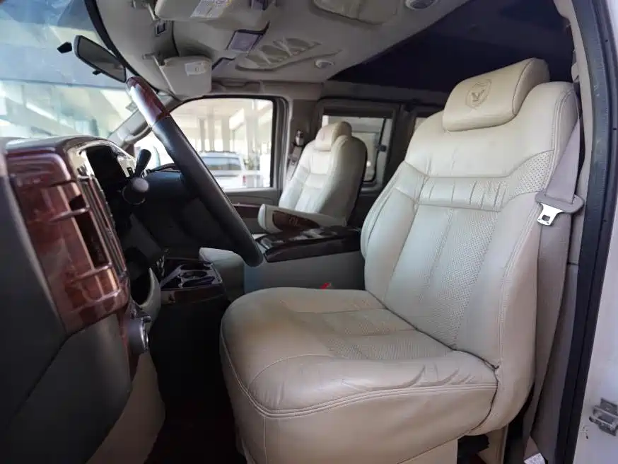 GMC Savana 2009 2010 6.0L Business Star 10-Seater
