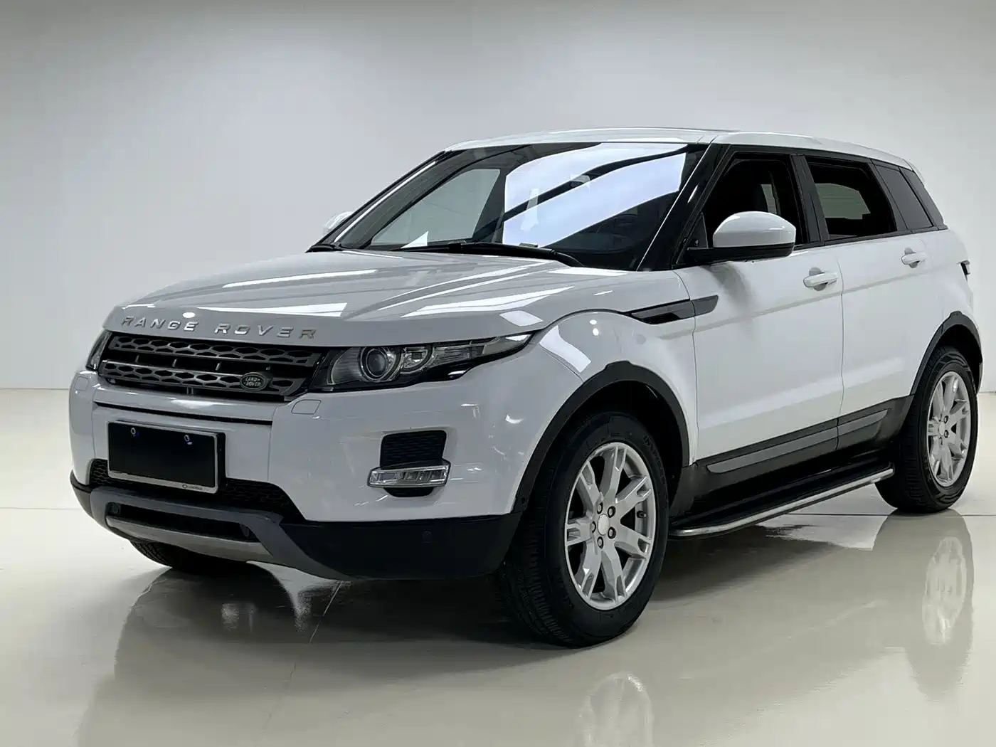 Land Rover Range Rover Evoque (Import) 2015 2014 2.0T 5-door Brilliance Premium