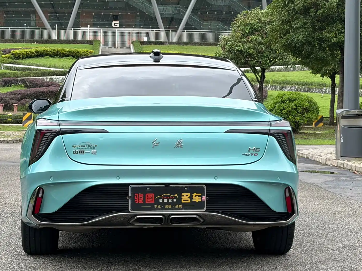 Фото 5 - Hongqi H6