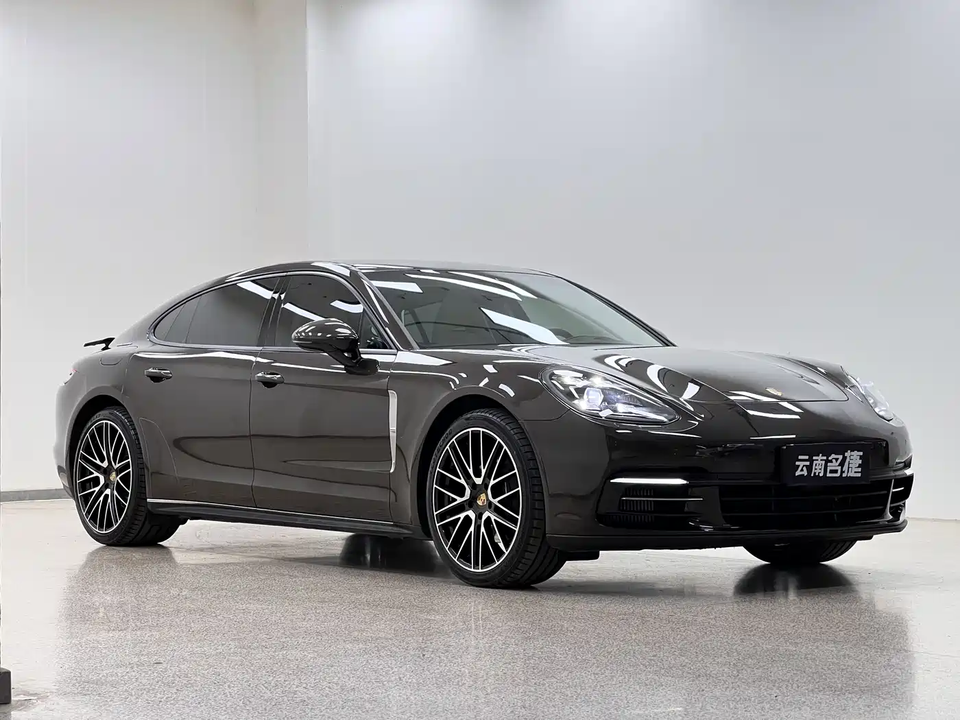 Porsche Panamera 2019 Panamera Executive Long Wheelbase 2.9T фото 3