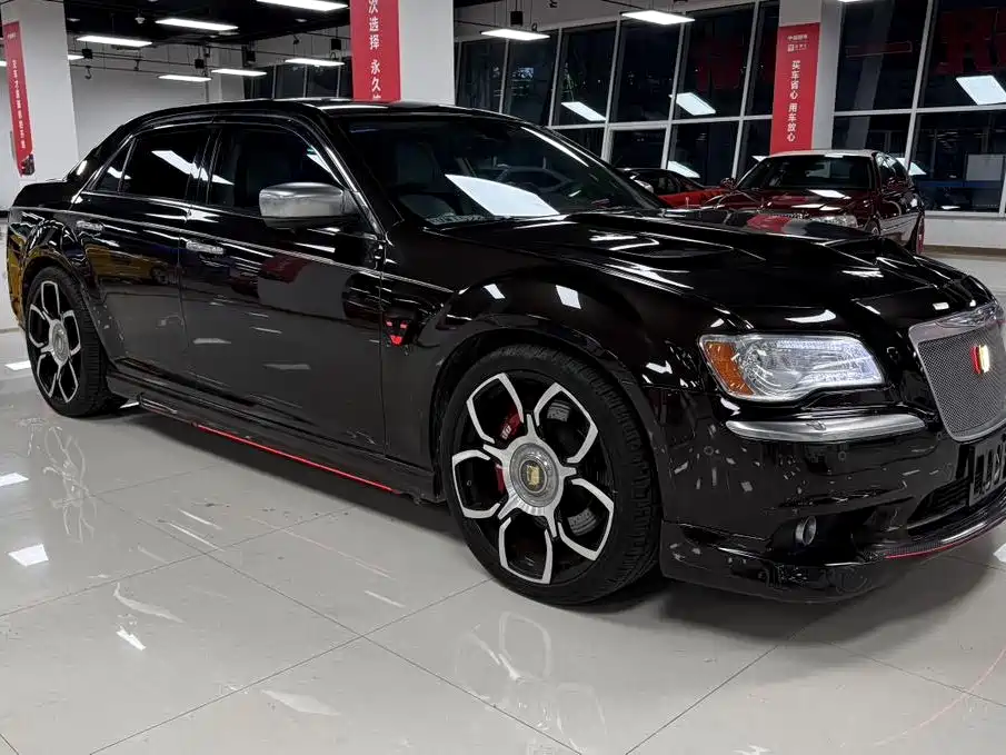 Chrysler 300C (Import) 2013 2013 3.6L Premium Edition